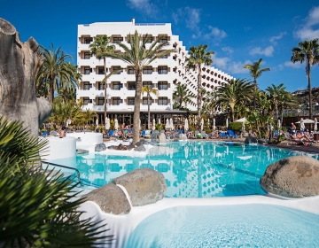 Corallium Beach by Lopesan Hotels 3*